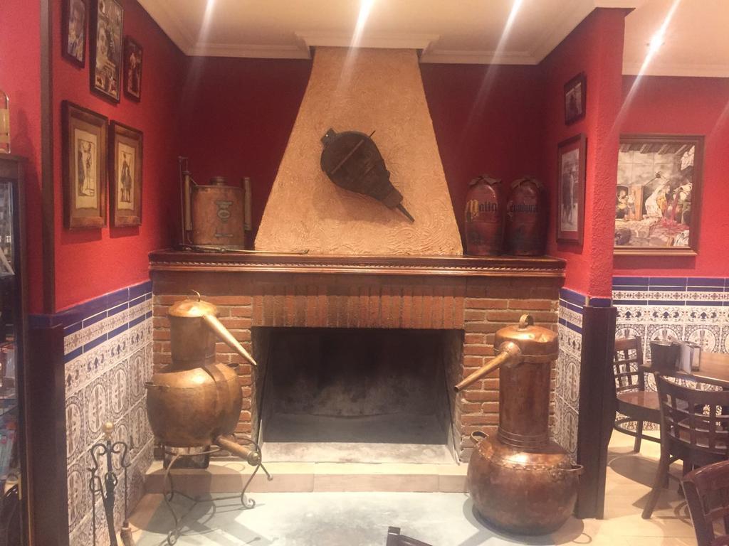 Meson Restaurante La Posada Hostal Calera y Chozas Dış mekan fotoğraf